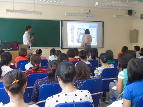 Chuyên đề tập huấn  Kĩ năng sử dụng bảng tương tác thông minh  cho giáo viên quận Long Biên 2016